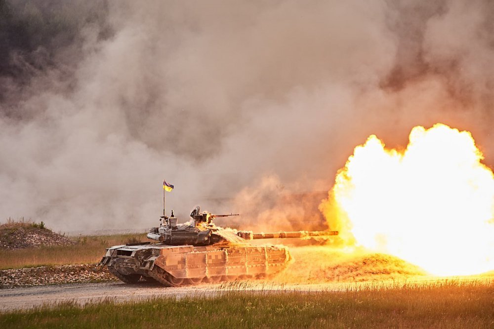 У боевиков на Донбассе не будет шансов: кадры зрелищного выступления танкистов Украины в Германии