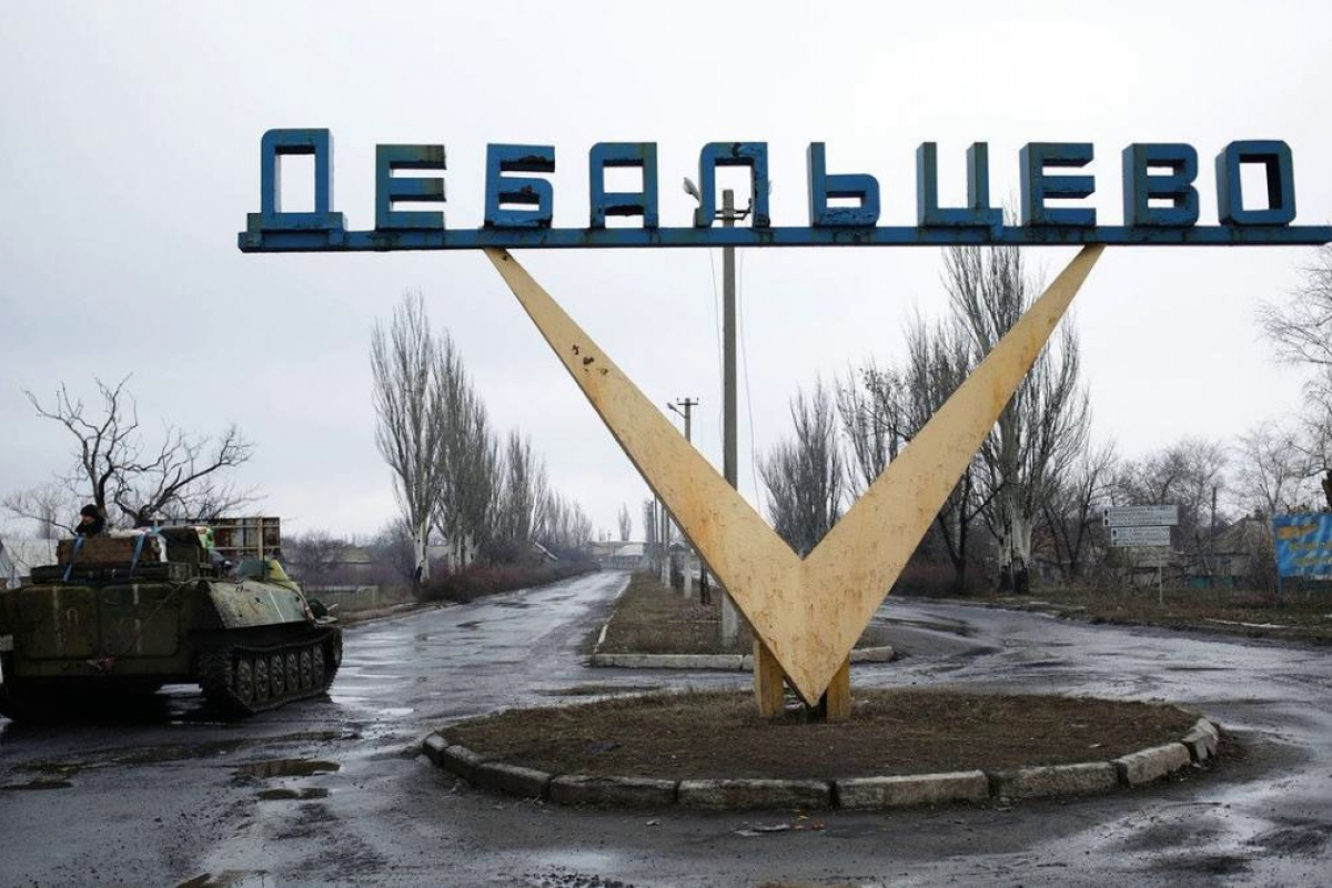 ​РФ выводит танковую группировку "ДНР" из-под Дебальцево, боевики злы: "Заходи - не хочу!"