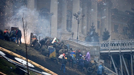 Главное за день 21 февраля: годовщина победы Евромайдана; Янукович хочет вернуться; "Антимайдан" в Москве