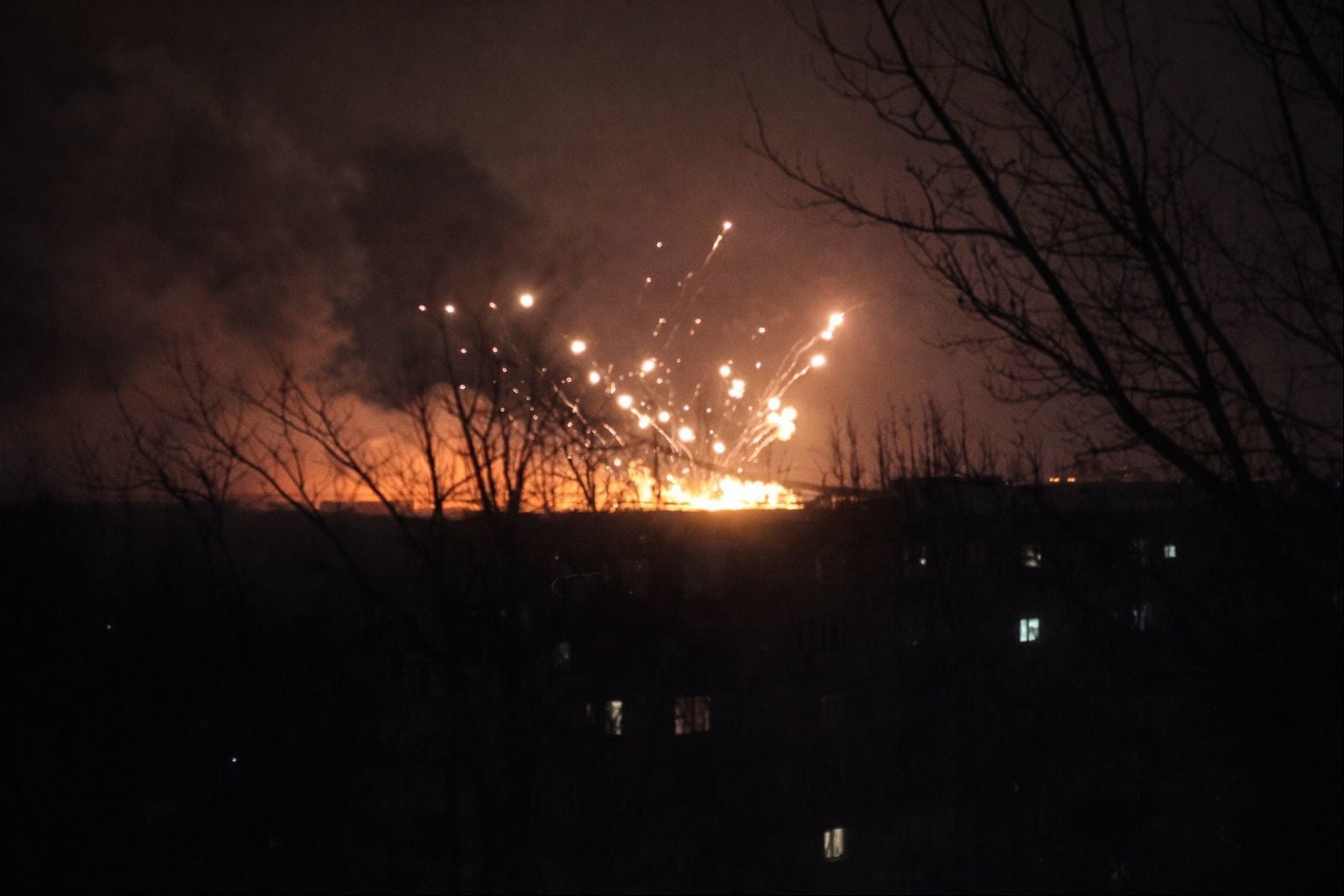 ​Грохот стоял всю ночь: ВСУ поразили склад ракет для ЗРК в оккупированном Должанске