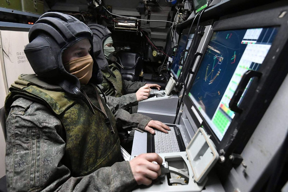 ​"Совсем все грустно", - Z-военкор просит увеличить зарплаты военным ПВО, сбивающим борты ВС РФ