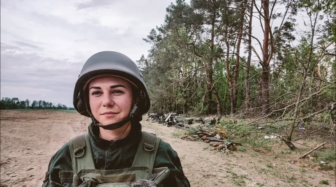Эксклюзивно в Нацгвардии: впервые женщина выполняет опасную работу - кадры с отважной украинкой