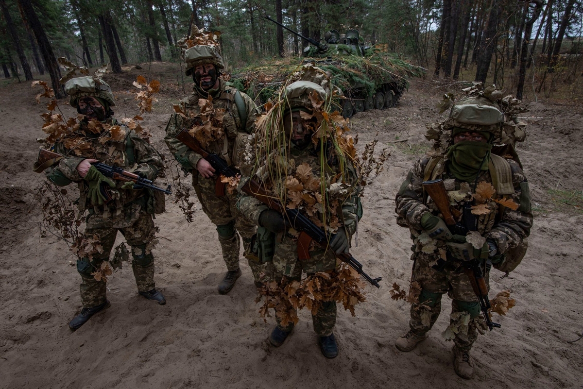 Война по сценарию Карабаха: ВСУ готовятся к боям с агрессором "по новым правилам"