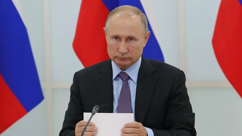 Путин вновь прокололся со своим двойником: Сеть озадачила странная внешность главы России – фото