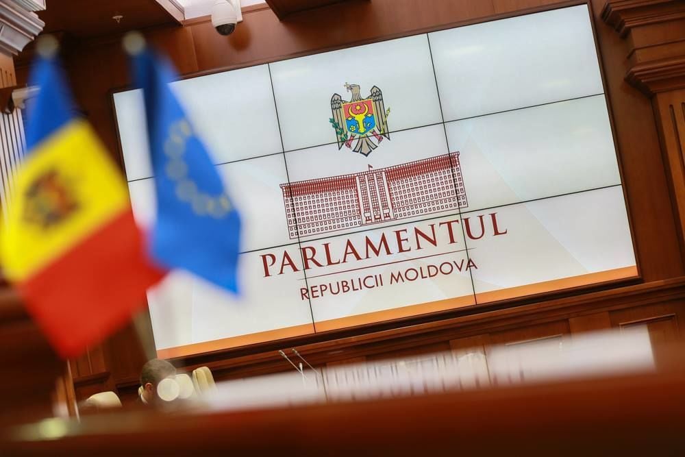 Накануне выборов в Молдове спецслужбы Кремля раздувают нарратив о "натовском десанте" в Украине 