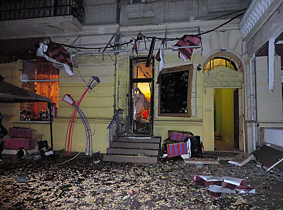​Саакашвили зовет на чай во взорванное ночью одесское кафе
