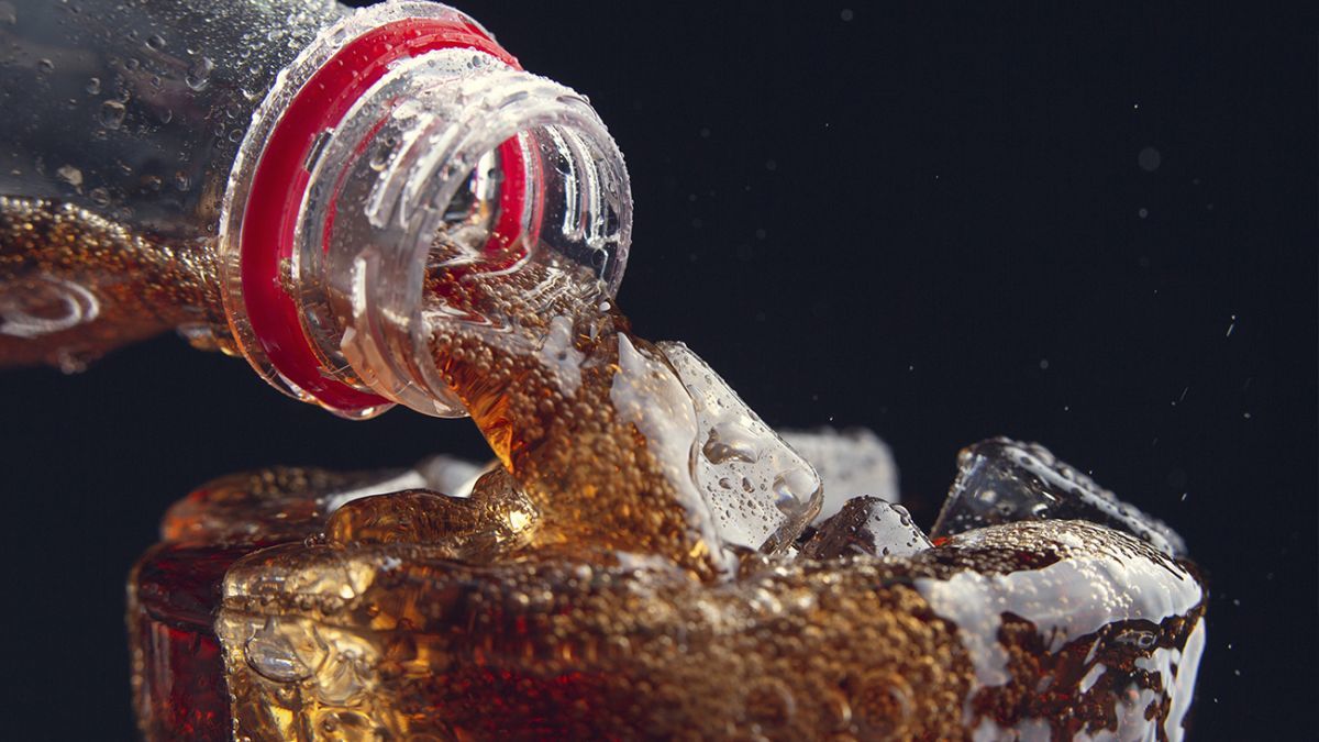 Названы последствия ежедневного употребления "Кока-колы": не только учащение переломов