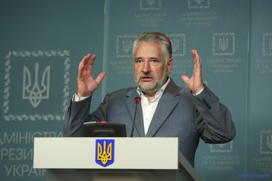 Жебривский назвал сепаратистов "обезьянами с гранатой" и рассказал, когда на Донбассе наступит мир, – кадры