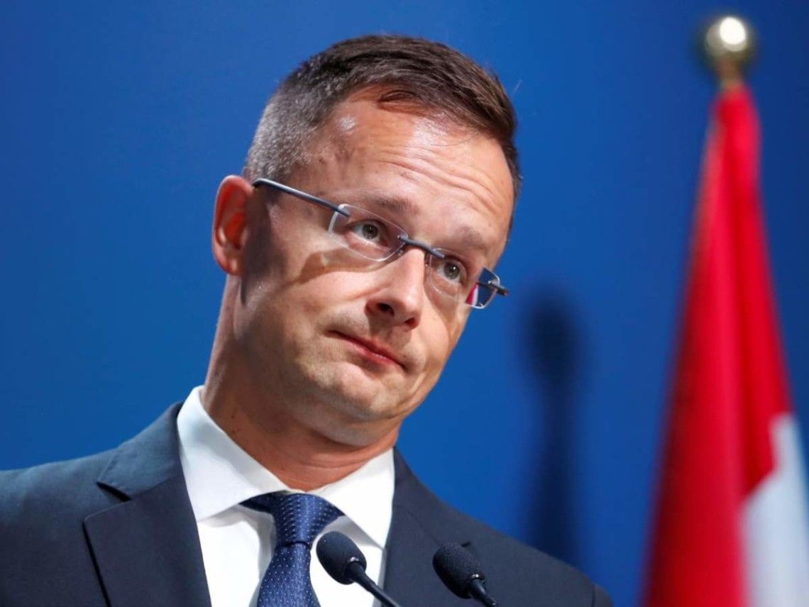 ​Венгрия в очередной раз наложила вето на помощь для Украины, озвучив свои требования к Киеву