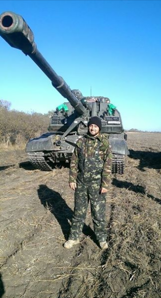 Луценко: Мой Саша защищает аэропорт Донецка