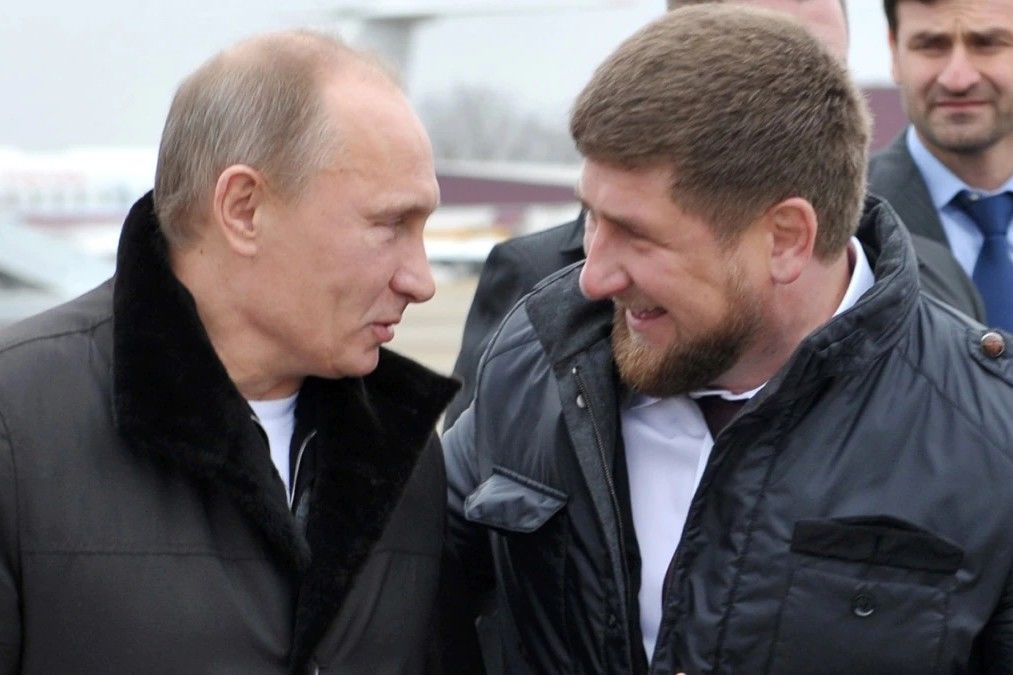 ​Путин подарил Кадырову на день рождения погоны генерал-полковника: конфликт Кремля с армией усиливается