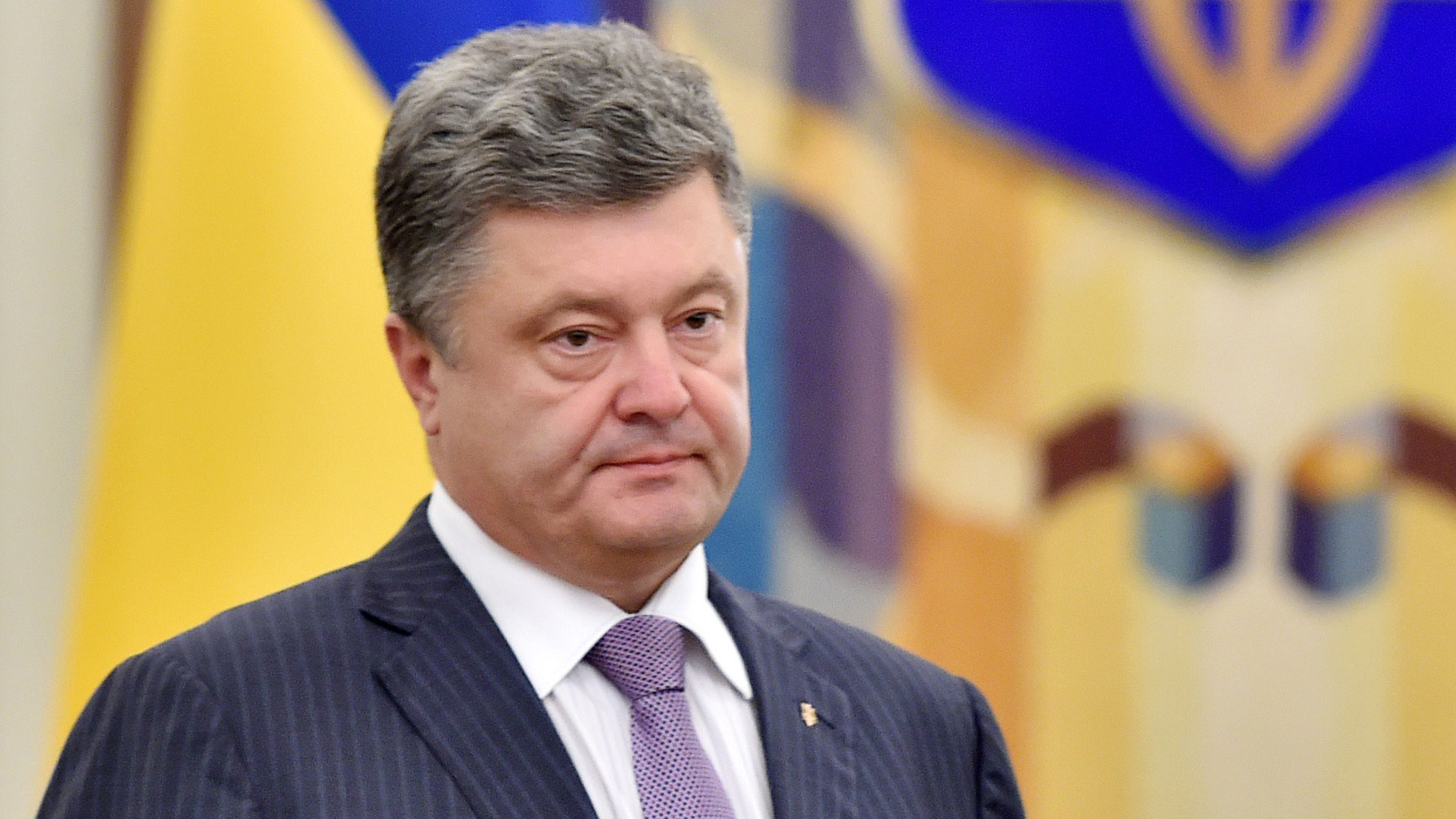 "Господин Путин, прекратите убивать людей", - Порошенко обратился с призывом к президенту страны-агресссора