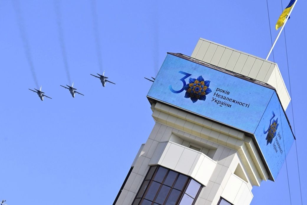 "Авиация НАТО в небе над Киевом - это мощная демонстрация, прежде всего, для России", - Бутусов