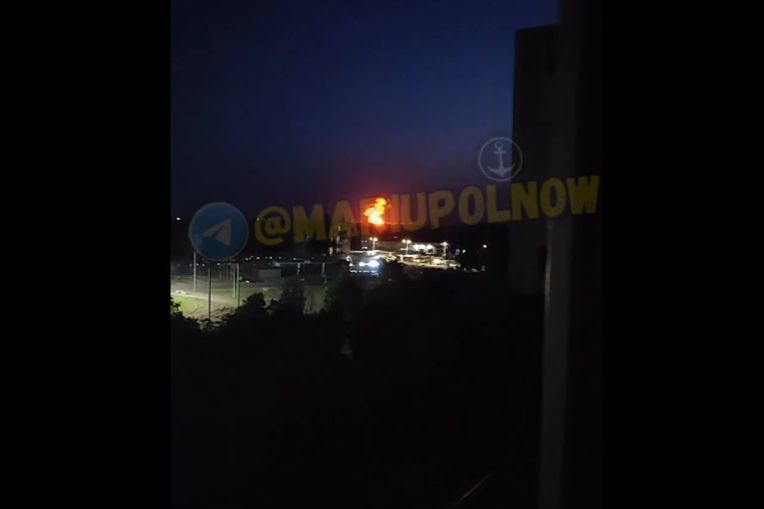 ​Ночная "бавовна" в Мариуполе: десятки оккупантов стали "200-ми", сожжено много "Тигров"