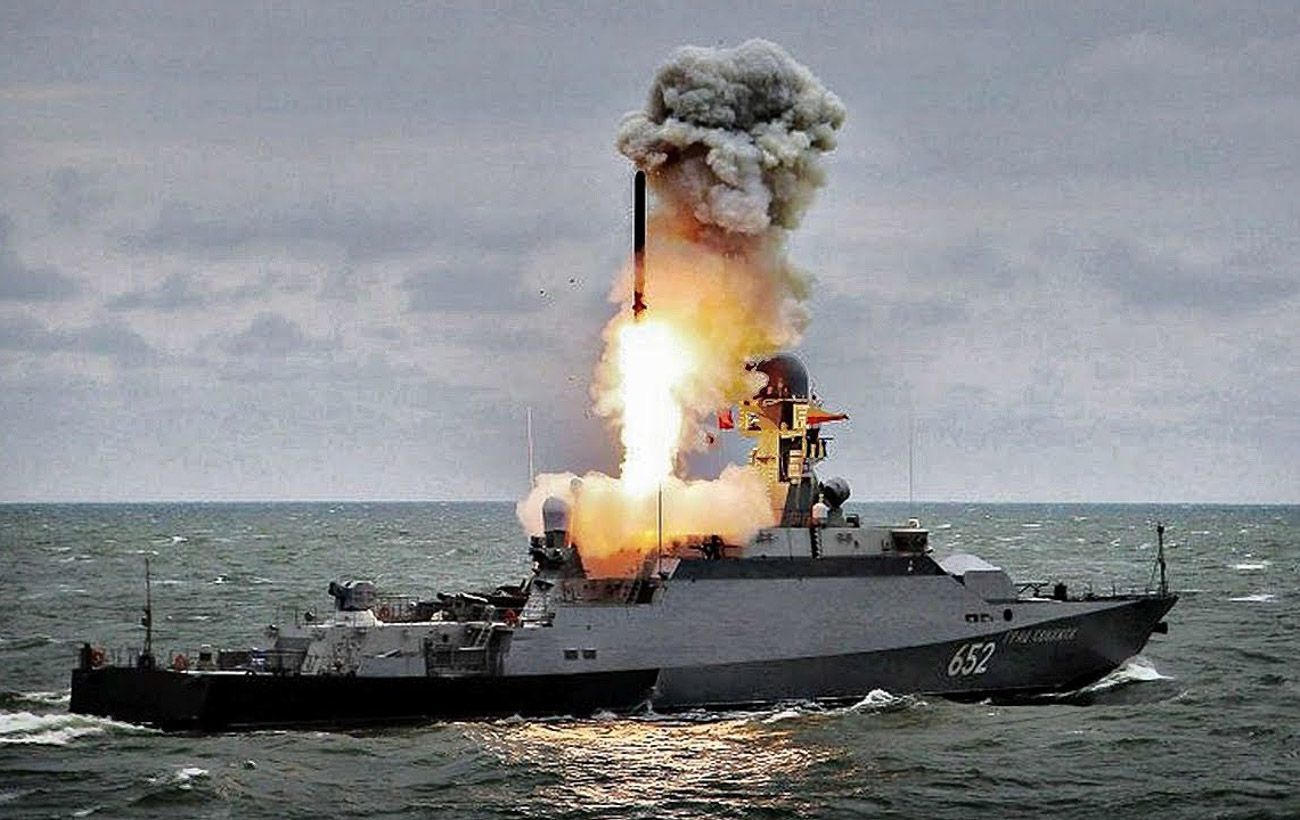 Кремль держит наготове в Черном и Средиземном морях сотню ракет