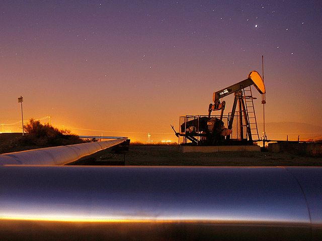 Цена нефти Brent выросла до 52,99 долл. за баррель