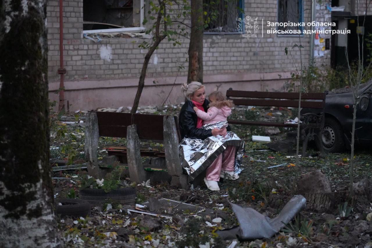 Новая волна террора РФ в Украине: повреждены энергообъекты, аварийные отключения света, есть погибшие и раненые