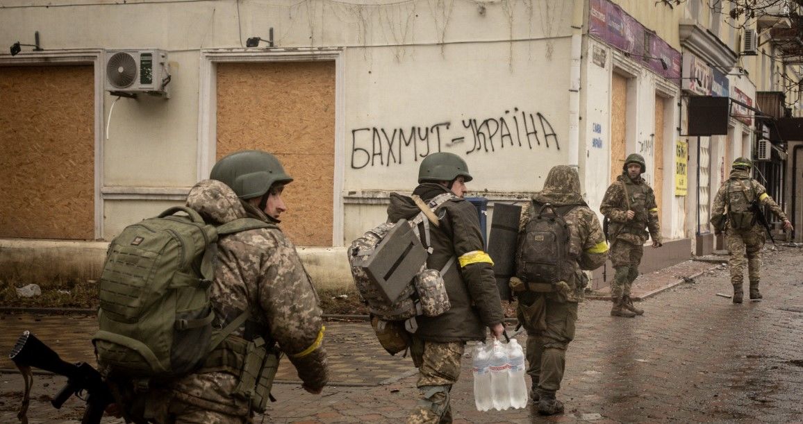 Оборона Бахмута: в Генштабе ответили, будут ли ВСУ выходить из города 