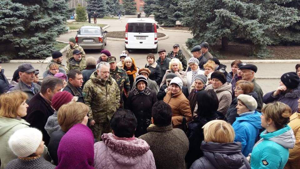 Жебривский обещает жителям Зайцево нормальную подачу воды уже до конца будущей недели