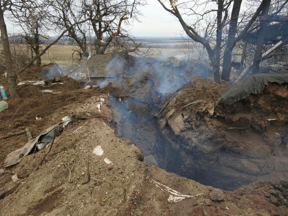 "Так выглядит смерть..." - пронзительные фото с места гибели военных ВСУ Яны Червоной и Александра Милютина 