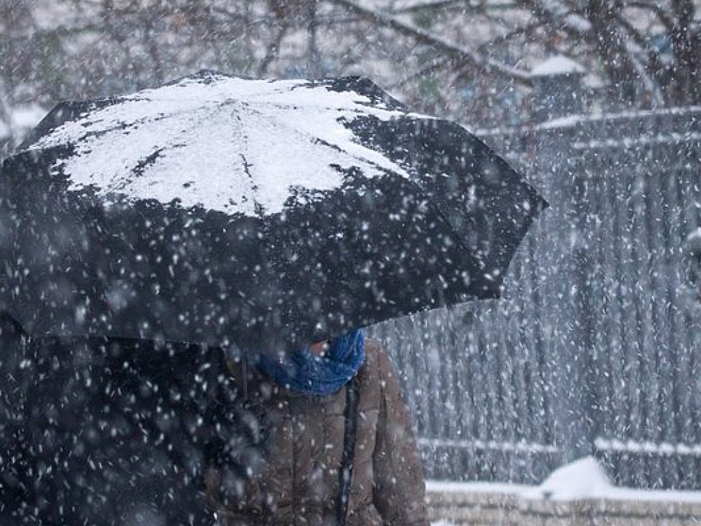 Снег, гололед и сильный ветер нагрянут почти во все регионы Украины: озвучен морозный прогноз погоды - детали
