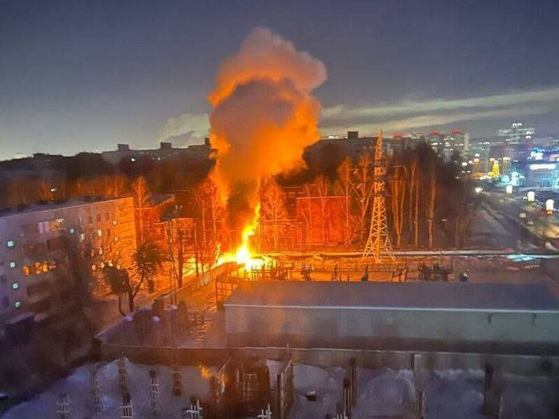 В российском Владивостоке пропал свет: жители сообщают о мощном взрыве
