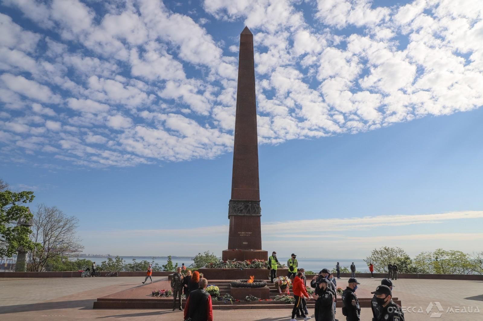 Подробности стычки участников "Бессмертного полка" в Одессе с полицией: ударил по голове палкой с портретом