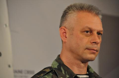 Лысенко: Террористы несут тяжелые потери в аэропорту Донецка