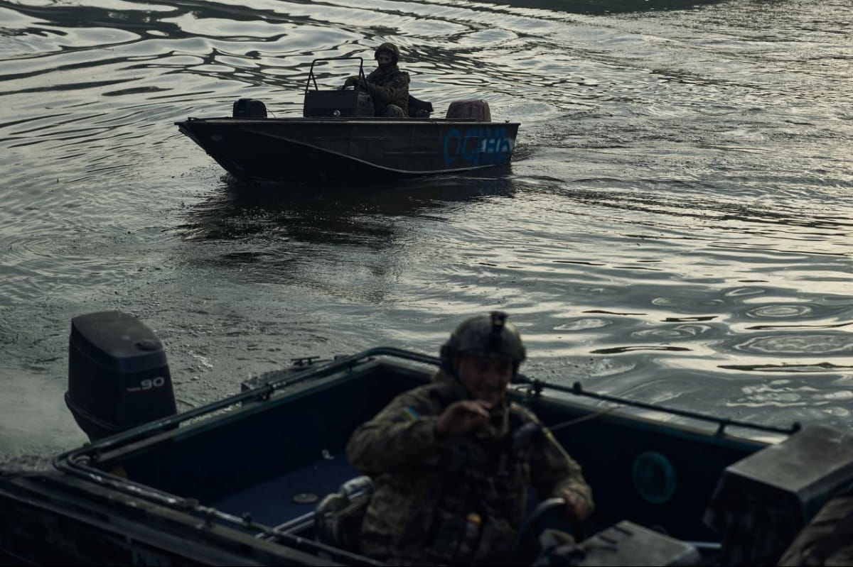 Ворог зазнає втрат у військовій техніці у районі Кринок – у ISW і ОК "Південь" про бої на Херсонщині