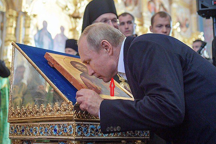 "Силикон со скулы сполз", - странное фото Путина широко обсуждают в социальных сетях