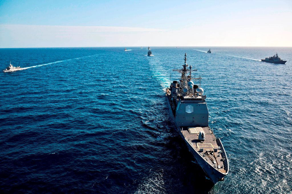 Кремль вывел морскую пехоту и военные корабли в Черное и Каспийское моря