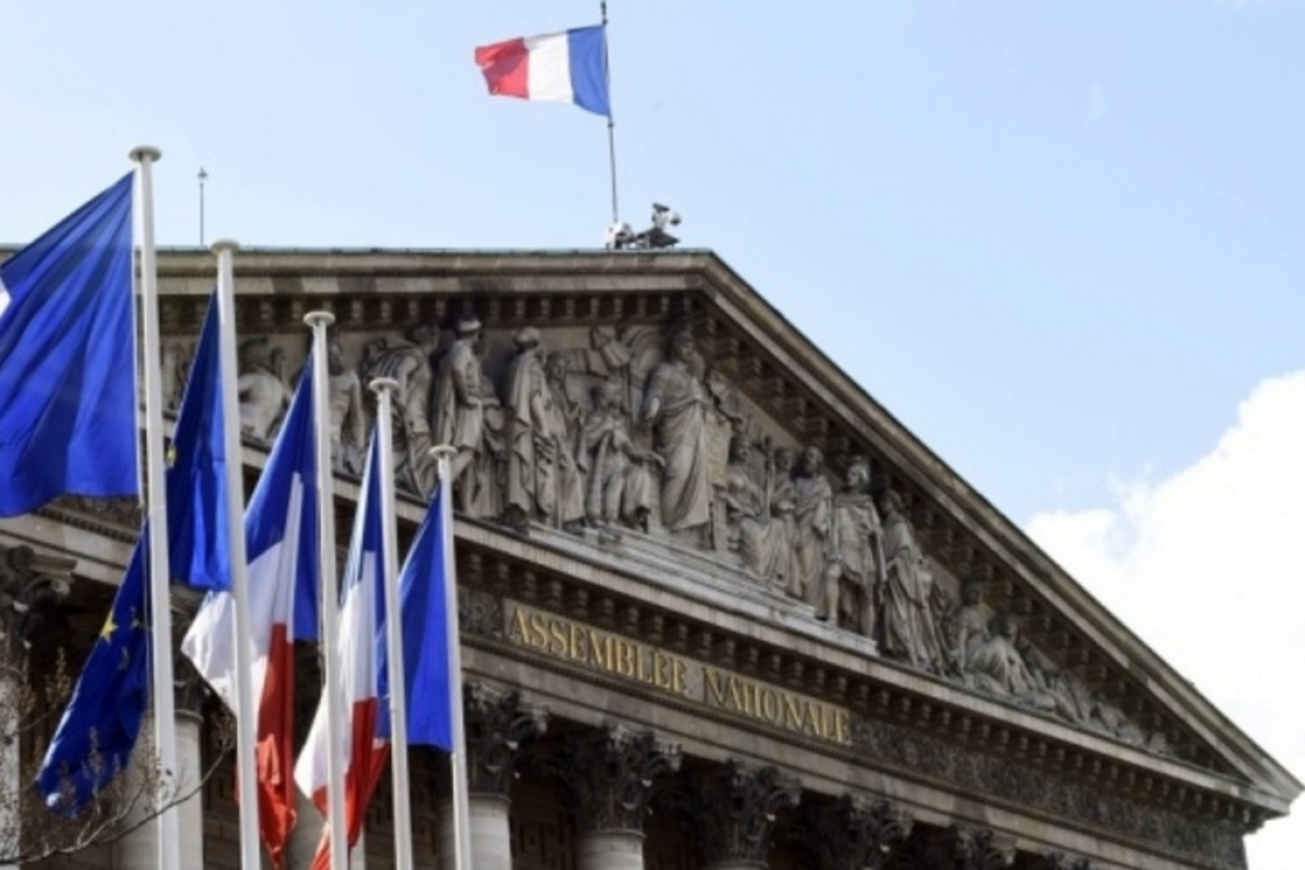 ​Сенат Франции проголосовал за признание Нагорного Карабаха, поддержав оккупацию, - что нужно знать