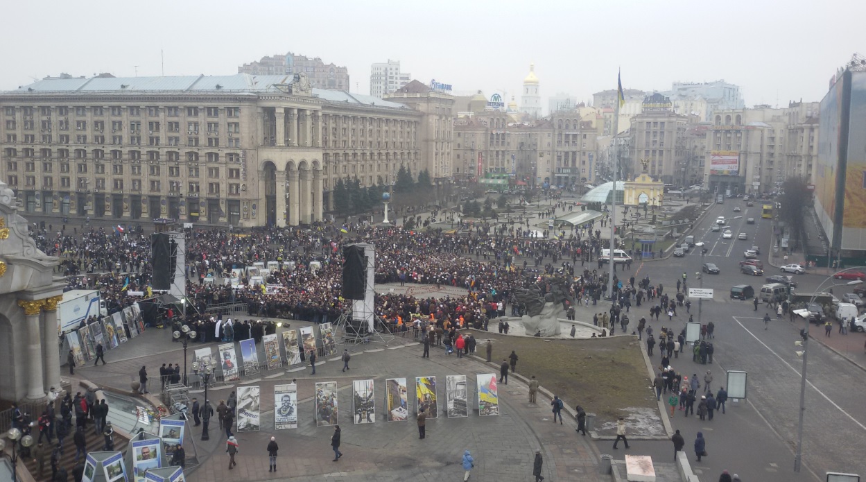 Марши солидарности по погибшим под Волновахой стартовали в Киеве и других городах Украины