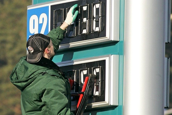 Эксперты фиксируют повышение цен на бензин и дизтопливо ведущими украинскими сетями АЗС