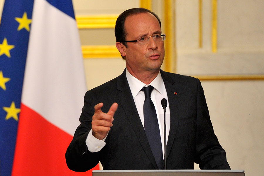 Президент Франции призвал Москву уважать территориальную целостность Украины