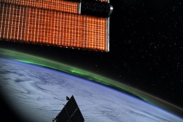 ЦУП: МКС может столкнуться с космическим мусором