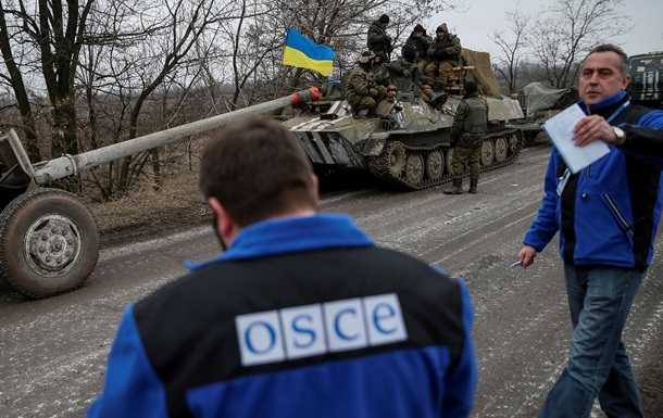 Возле Комсомольского Донецкой области боевики ДНР обыскали миссию ОБСЕ