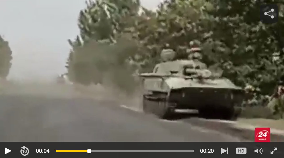 Боевики "ДНР" перебрасывают тяжелую бронетехнику к линии фронта под Мариуполем, колонна из 30 танков замечена и под Донецком - кадры
