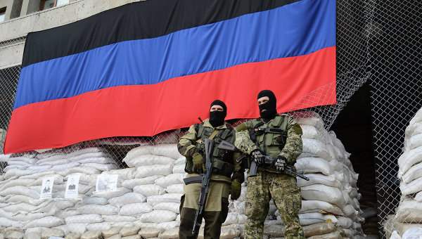 Горловские боевики вывозят семьи в РФ и консервируют “Стирол”, - источник
