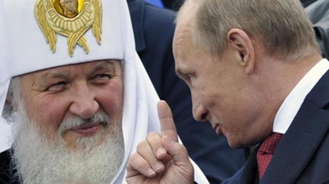 Путин хочет жить вечно: президент РФ исповедовался патриарху Кириллу и причастился в Валаамском монастыре