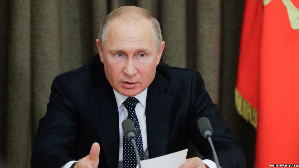 Переговоры в нормандском формате: Путин отреагировал на резонансное заявление Порошенко по Донбассу