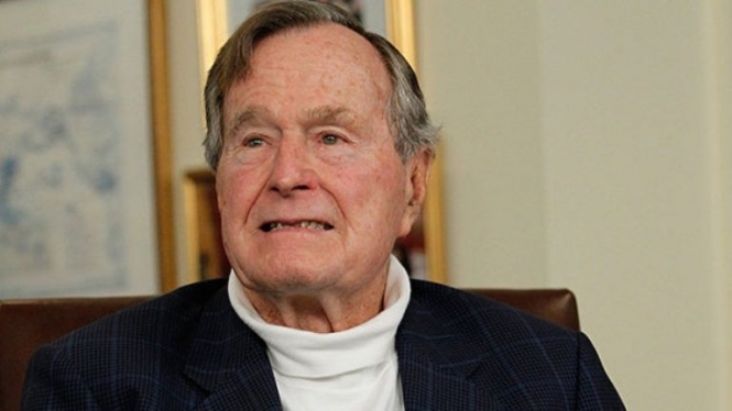 ​91-летний Буш-старший сломал шею