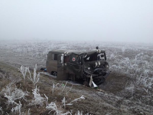 Боевики расстреляли автомобиль скорой помощи под Дебальцево