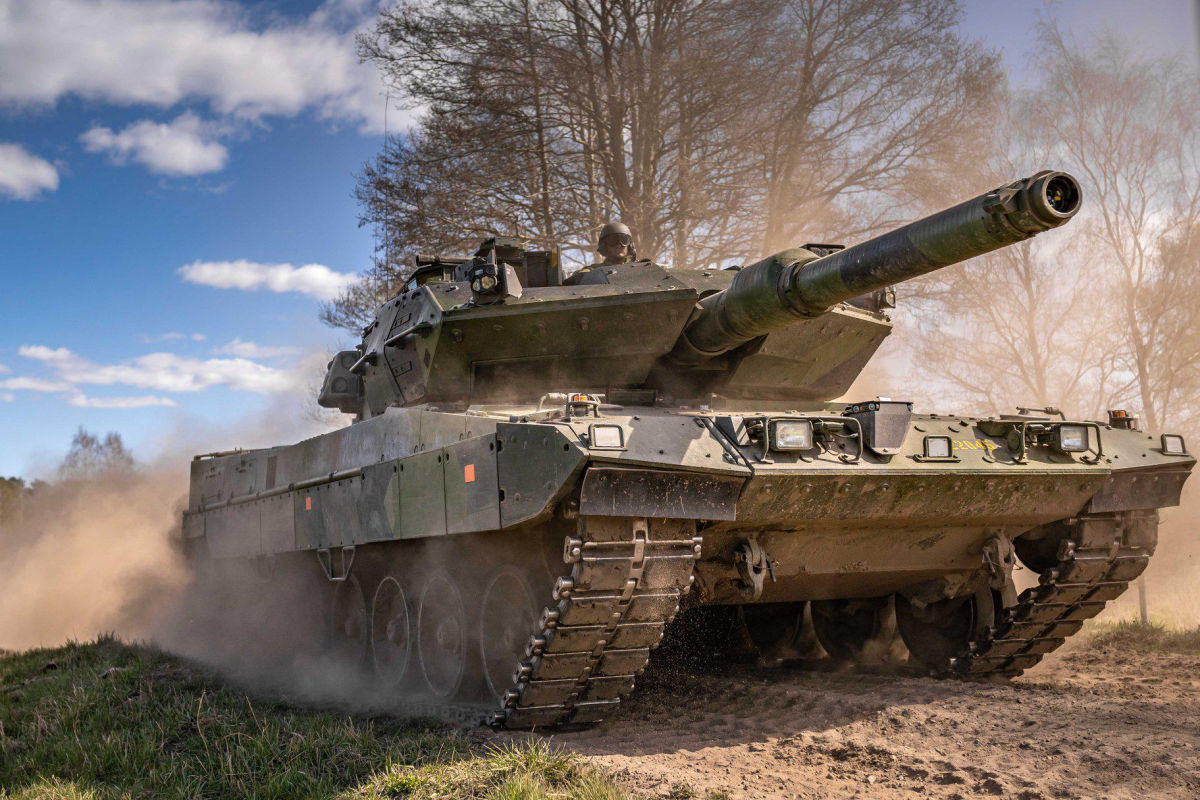 Украина получила от Швеции танки-аналоги Leopard 2: характеристики Strv 122
