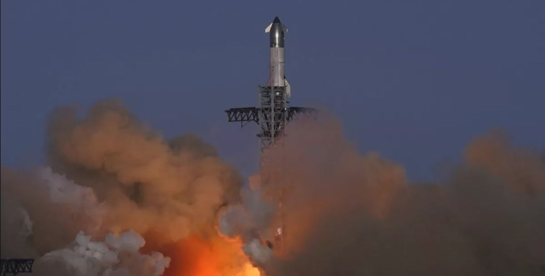 Черговий провал Ілона Маска: восьмий запуск космічного корабля Starship завершився невдачею – ВВС
