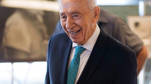 Сын экс-президента Израиля Шимона Переса сообщил, что состояние его 93-летнего отца улучшилось