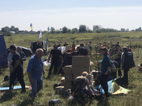 Сторонники Саакашвили опасаются попытки силового разгона лагеря в пункте пропуска "Краковец"