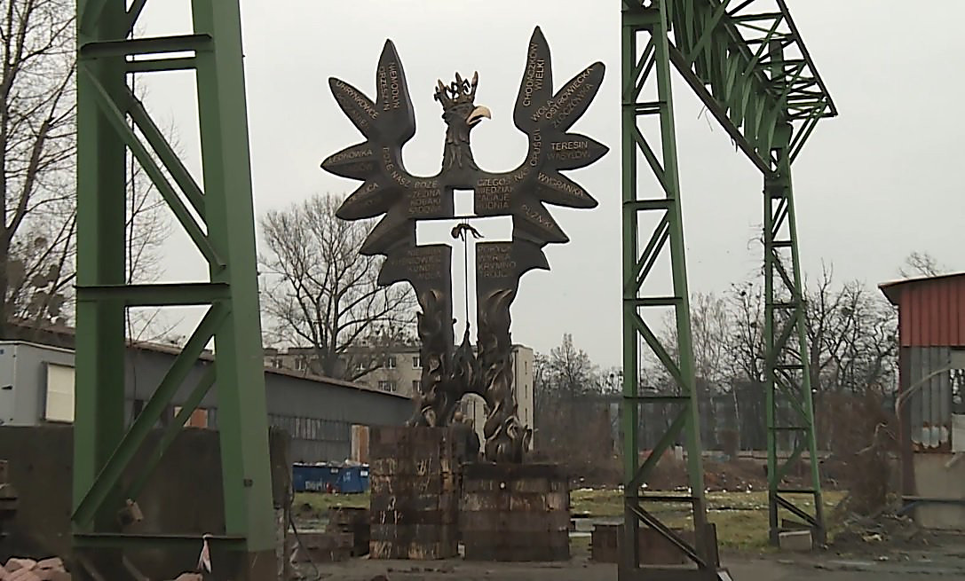 В Польше воздвигли страшный мемориал жертвам Волынской трагедии с ребенком, проткнутым острием копья, – кадры