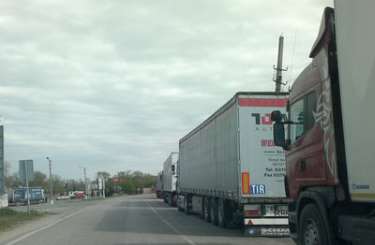 На Керчинской переправе взбунтовались дальнобойщики