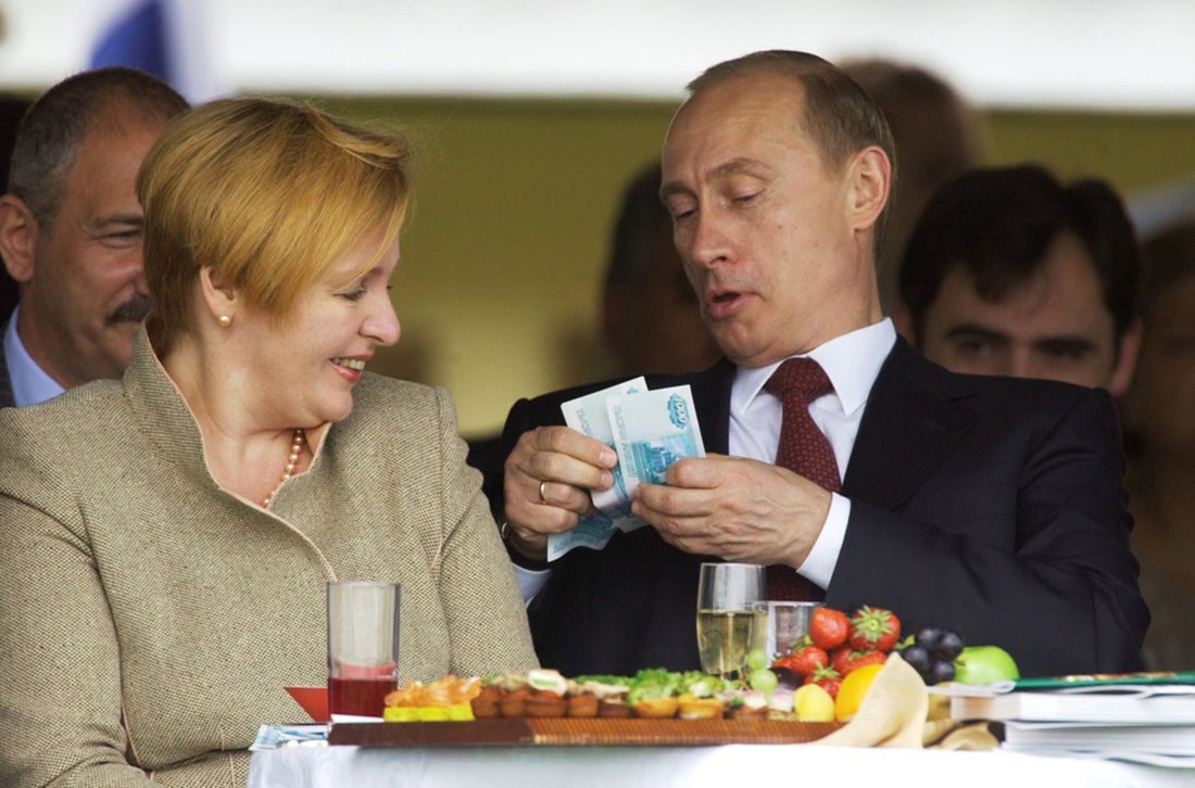 Путин откупился от экс-супруги миллиардами евро: что известно о бывшей первой леди РФ Людмиле